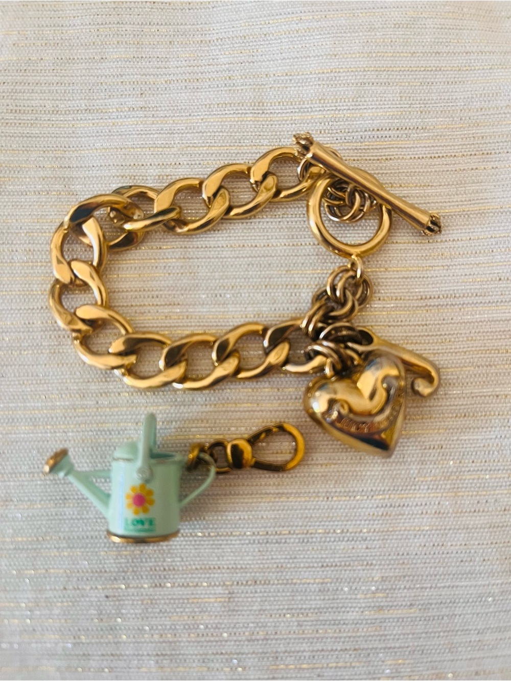 Juicy Couture Gold Tone Link Bracelet Removeable Green Watering Can Charm 7" - Picture 7 of 9